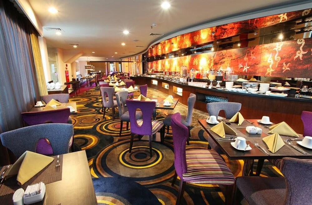 Swiss-Belhotel Амбон Экстерьер фото