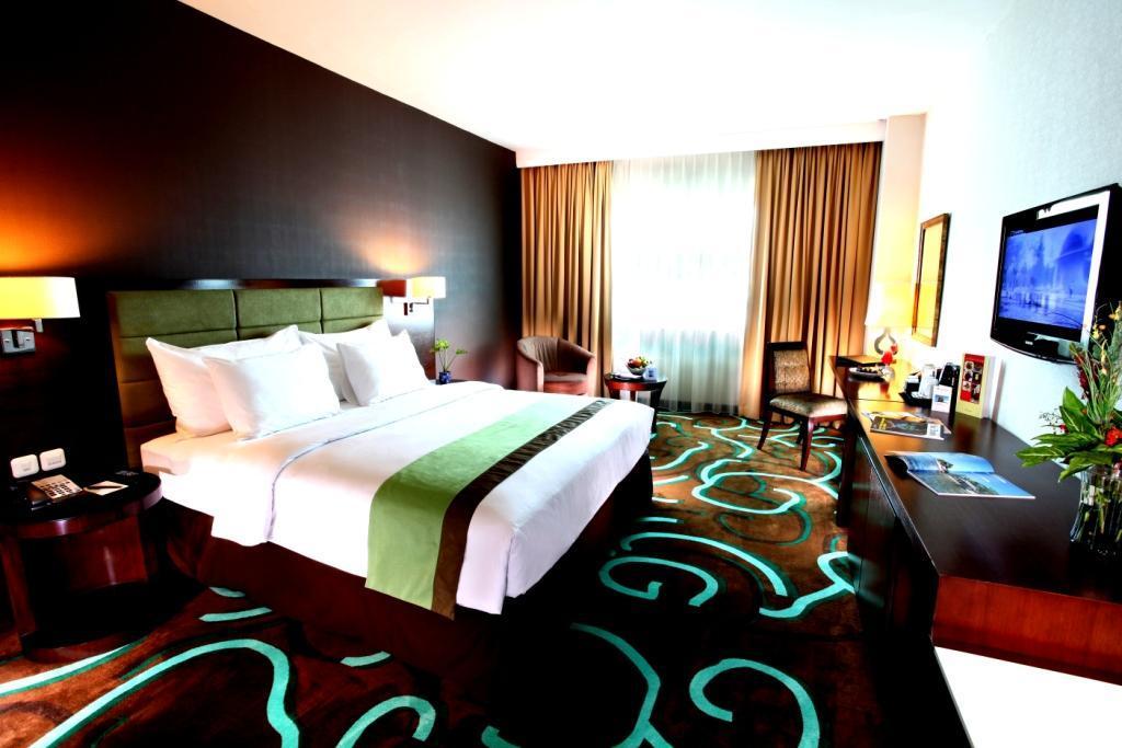 Swiss-Belhotel Амбон Экстерьер фото